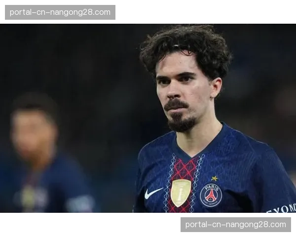 恩里克433体系：巴黎圣日耳曼-垂直Tiki-Taka-融合高位逼抢